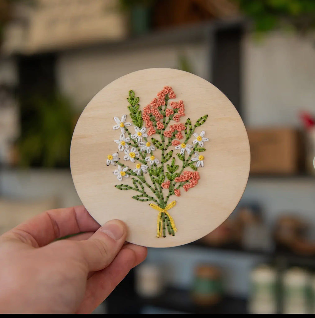 Daisy Bouquet Embroidery Kit